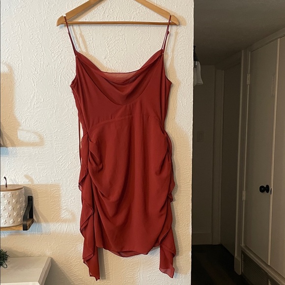 NWT Oh Polly Cowl Neck Backless Waterfall Skirt Mini Dress in Red Size 6 - Picture 5 of 8